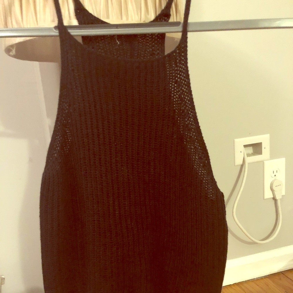 Black crop top